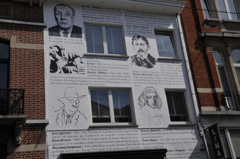 Illustratie van onze post "Differentiatie: een boekenwinkel zet een woordenboek op haar gevel"