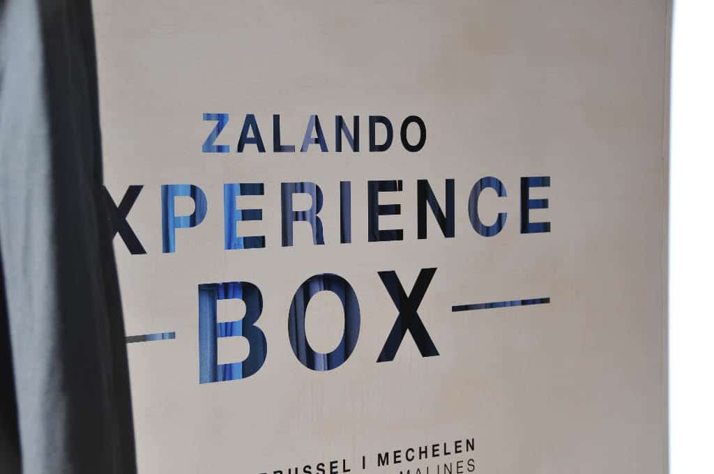 Illustration of our post "Zalando : e-commerce giant recruits clients offline"
